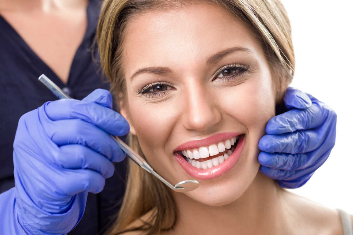 ¿Qué debes saber antes de ponerte carillas dentales?